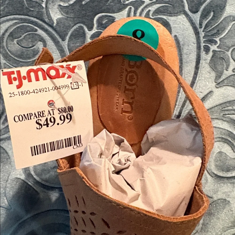 NWT Born Women's Tan Sandals - Genuine Leather Upper Sz 8 - Picture 6 of 14